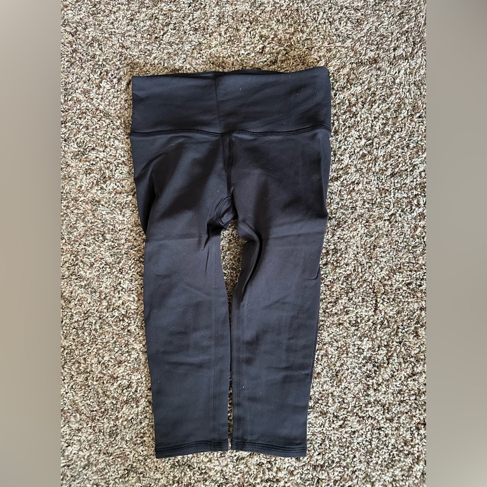 Lululemon crops 6